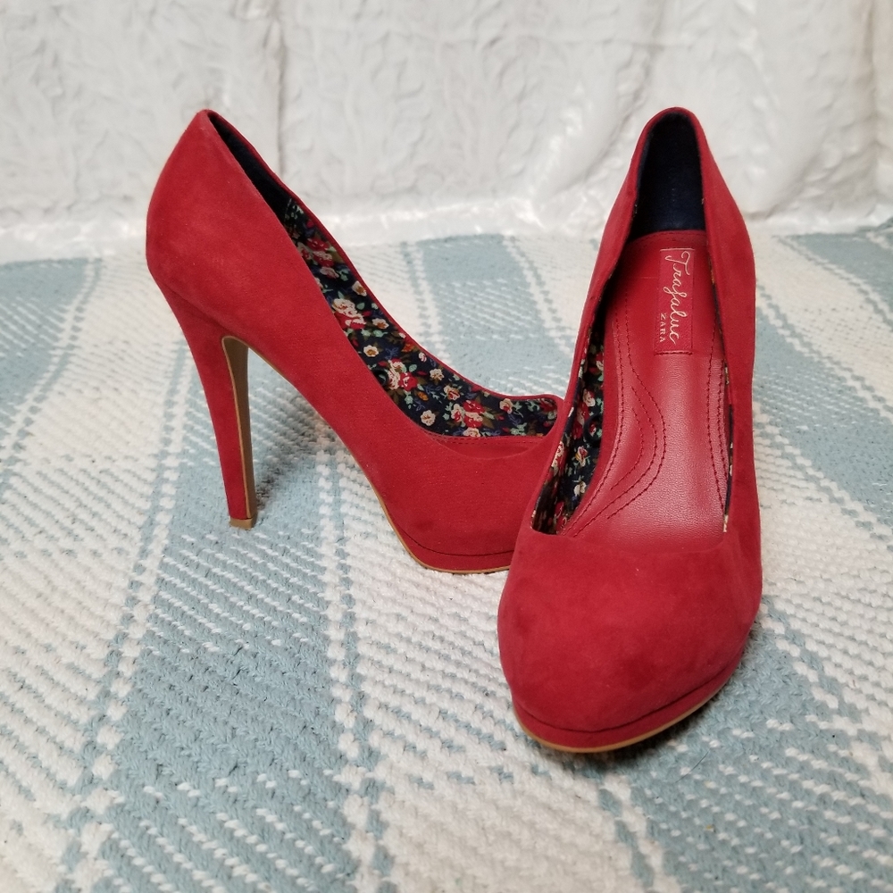 Zara Trafaluc Faux Suede Pumps